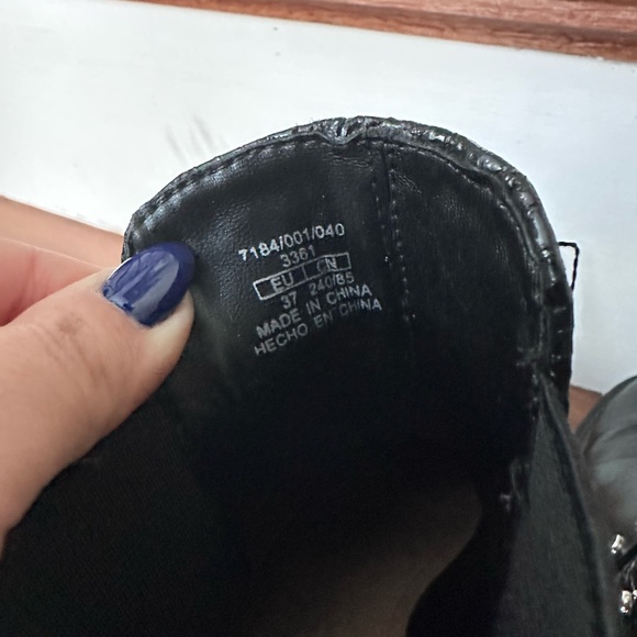 Zara Black Studded Leather Boots - Picture 5 of 5